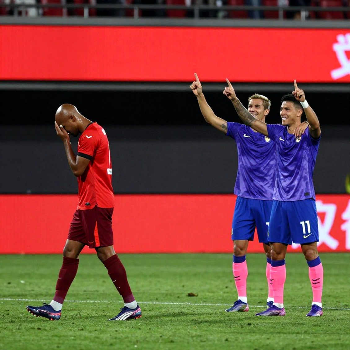 Chuyển nhượng V.League: vì sao mười nguồn tin vẫn chưa đủ để tin