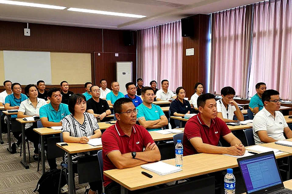 Kumamoto Masters 2026: Li Shifeng dẫn đơn nam Trung Quốc, Shi Yuqi rút lui và khoảng trống dữ liệu chưa lấp được