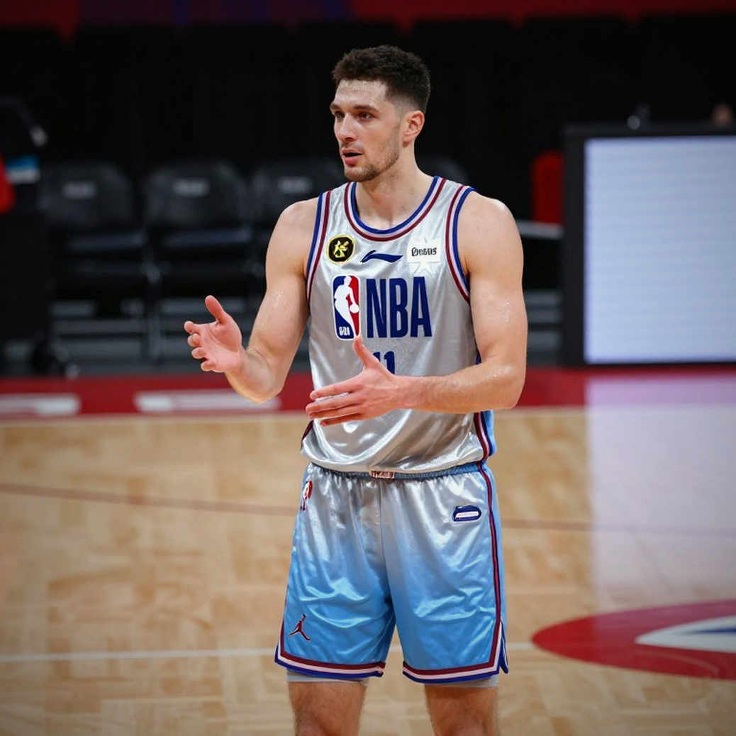 Cedi Osman và 37 điểm ở Thessaloniki: dấu bằng bị đọc thành kỷ lục Cedi Osman và 37 điểm ở Thessaloniki: dấu bằng bị đọc thành kỷ lục