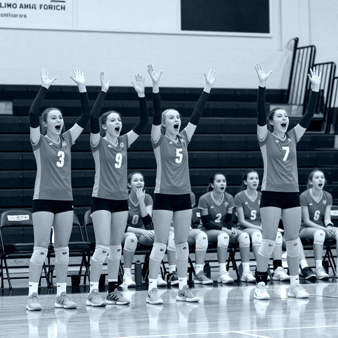 Kentucky hạ Louisville 3-1: Bốn mũi tấn công và cú lật kèo ở set hai Kentucky hạ Louisville 3-1: Bốn mũi tấn công và cú lật kèo ở set hai