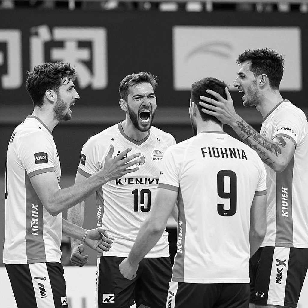 Tiếng hô 'STY' vang lên, đội trưởng Kevin Diks thừa nhận tổn thương tinh thần: Khoảnh khắc sân nhà không còn là pháo đài