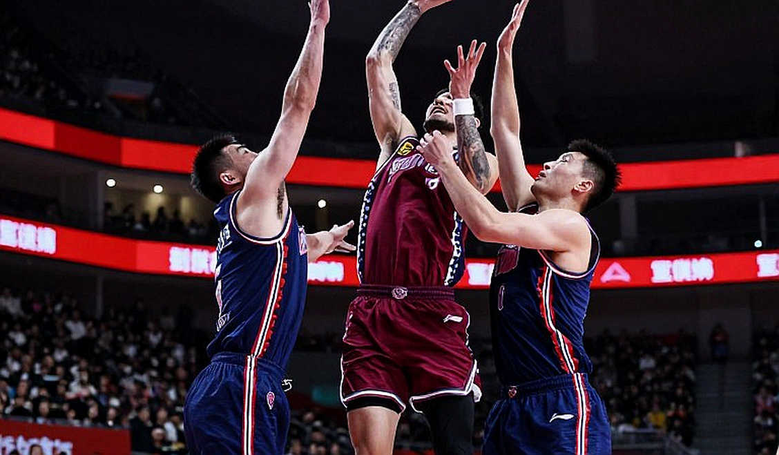 Kristaps Porzingis dự kiến có mặt tại trung tâm huấn luyện của Warriors vào thứ Ba